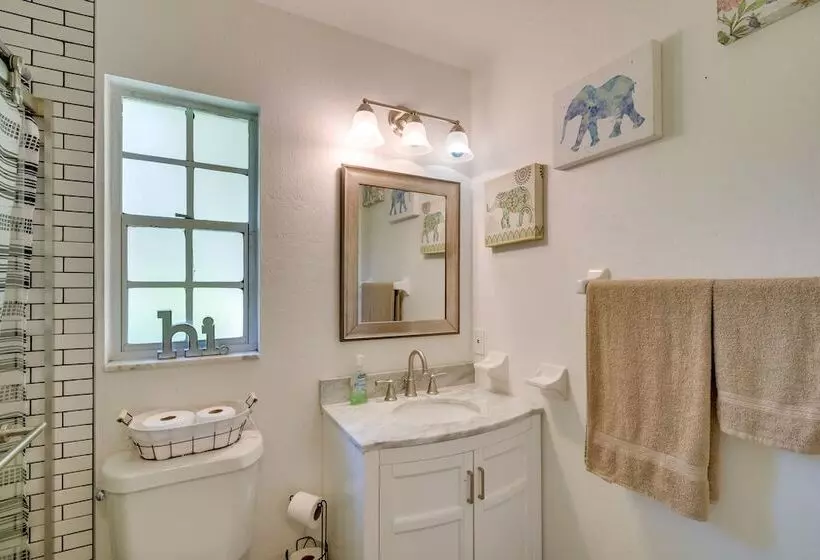 Hawthorne Retreat W/ Casita + Lake Winnott Access!