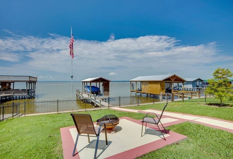 Home On Lake Livingston W/ Deck & 2 Fire Pits!