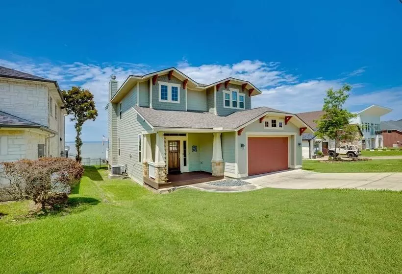 Home On Lake Livingston W/ Deck & 2 Fire Pits!