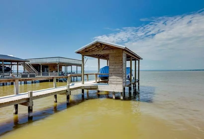 Home On Lake Livingston W/ Deck & 2 Fire Pits!