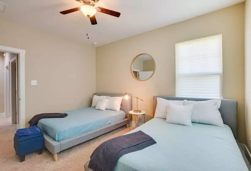 Home On Lake Livingston W/ Deck & 2 Fire Pits!