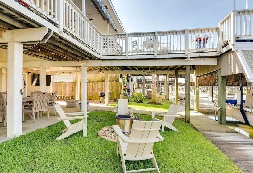 < 1 Mi To Ocean: Water View Home In Jamaica Beach