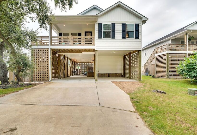 Kill Devil Hills Retreat W/ Gas Grill & Deck!