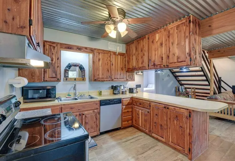 Lake Brownwood Home W/ Private Boat Dock!