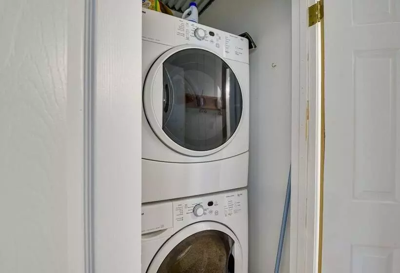 Lake Brownwood Home W/ Private Boat Dock!