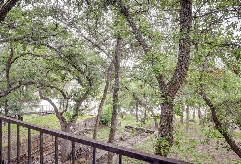 Lake Brownwood Home W/ Private Boat Dock!