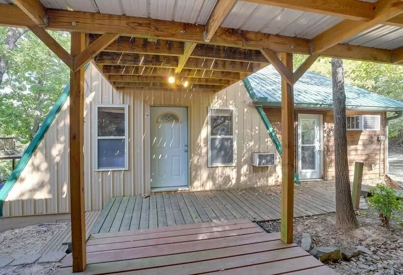 Lake Eufaula Retreat W/ Boat Slip & Fireplace!