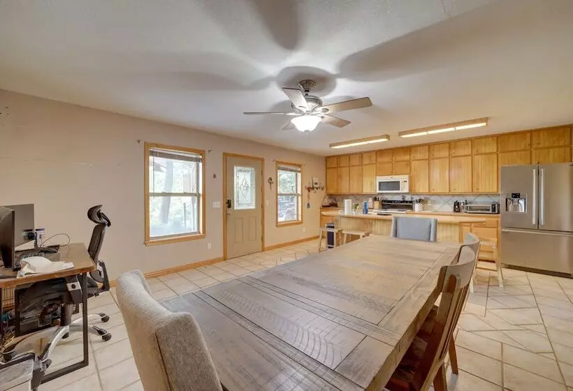 Lake Eufaula Retreat W/ Boat Slip & Fireplace!