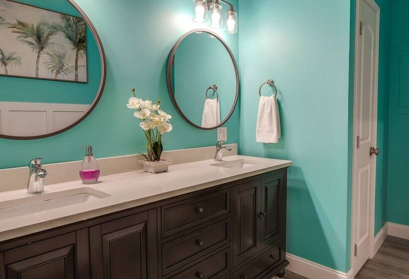 Lakefront Sharps Chapel Retreat W/ Boat Dock!