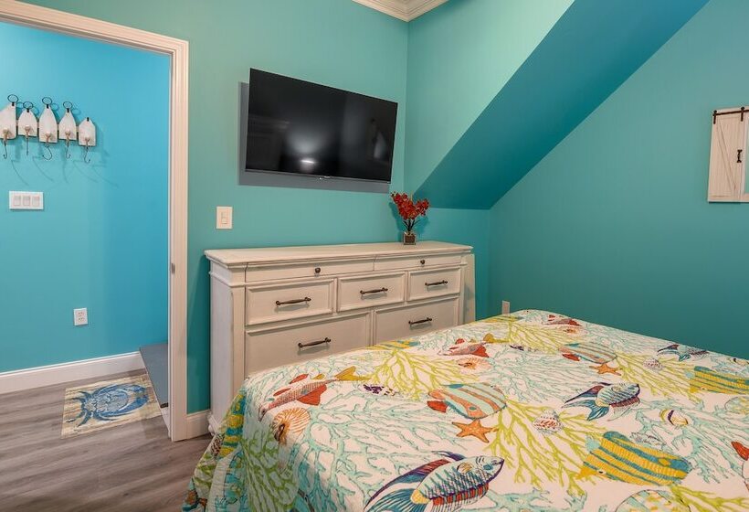 Lakefront Sharps Chapel Retreat W/ Boat Dock!