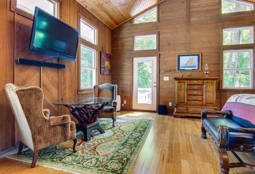 Hot Tub & Boat Dock: Lovely Lake Lure Retreat