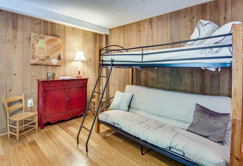 Hot Tub & Boat Dock: Lovely Lake Lure Retreat