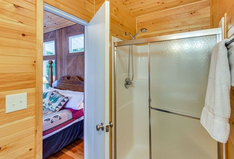 Hot Tub & Boat Dock: Lovely Lake Lure Retreat