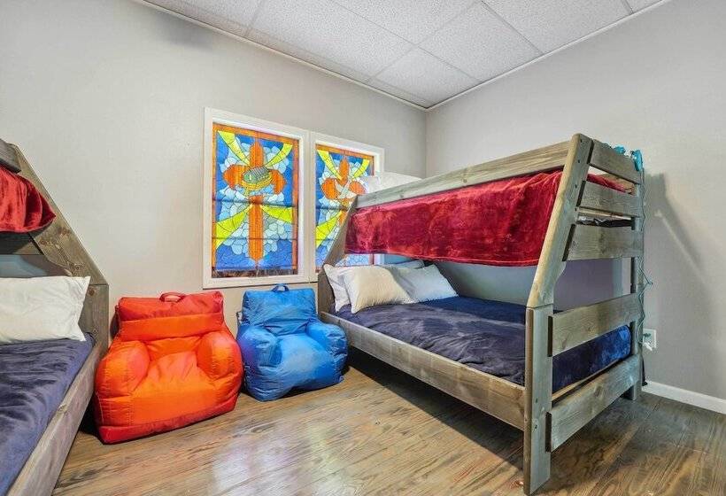 Old Church Retreat W/ Fire Pit & Air Hockey!