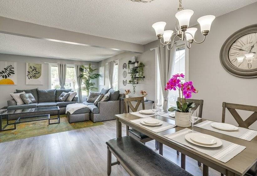 Minneapolis Home: Mins From Us Bank Stadium & More