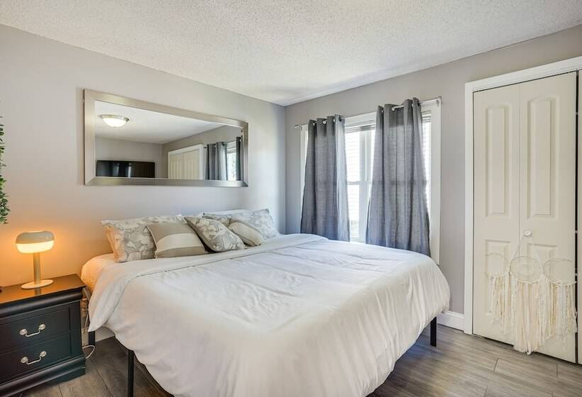 Minneapolis Home: Mins From Us Bank Stadium & More