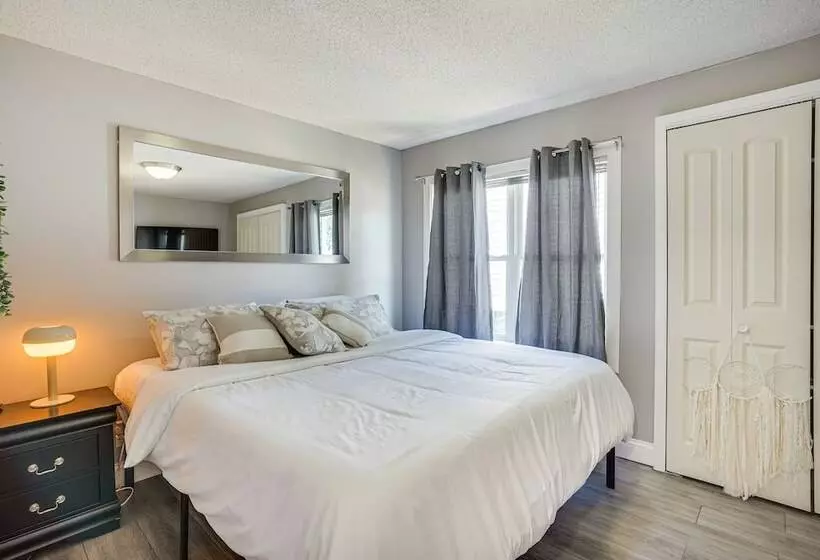 Minneapolis Home: Mins From Us Bank Stadium & More