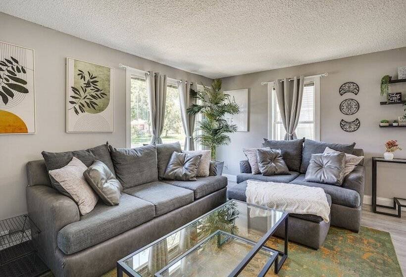 Minneapolis Home: Mins From Us Bank Stadium & More