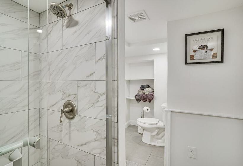 Minneapolis Home: Mins From Us Bank Stadium & More