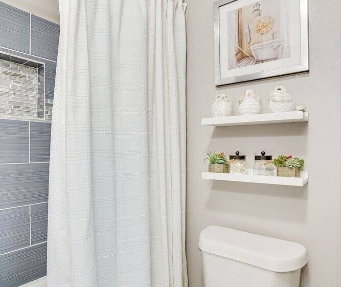 Minneapolis Home: Mins From Us Bank Stadium & More