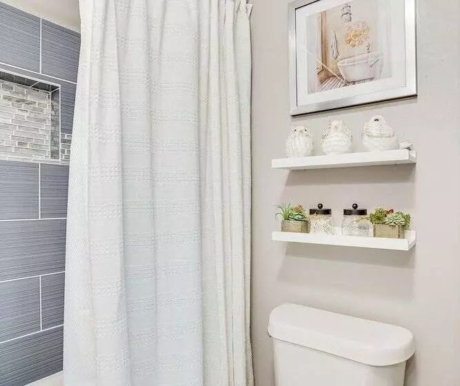 Minneapolis Home: Mins From Us Bank Stadium & More