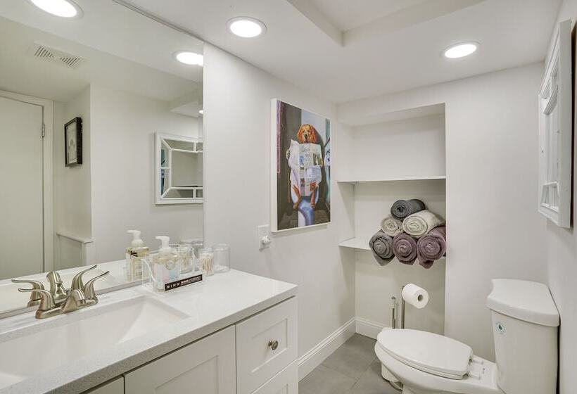 Minneapolis Home: Mins From Us Bank Stadium & More