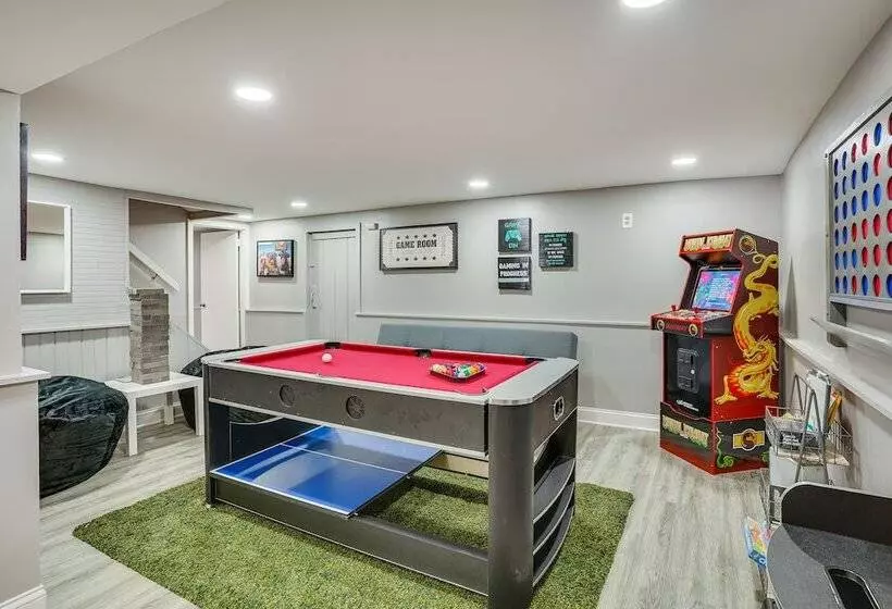 Minneapolis Home: Mins From Us Bank Stadium & More