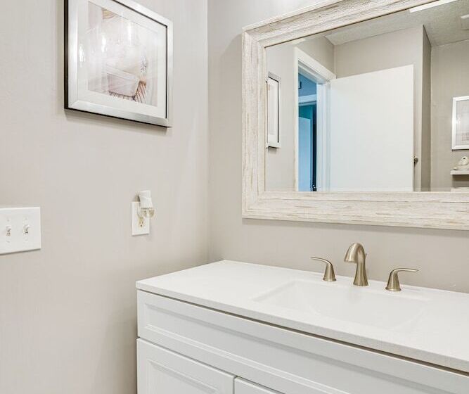 Minneapolis Home: Mins From Us Bank Stadium & More