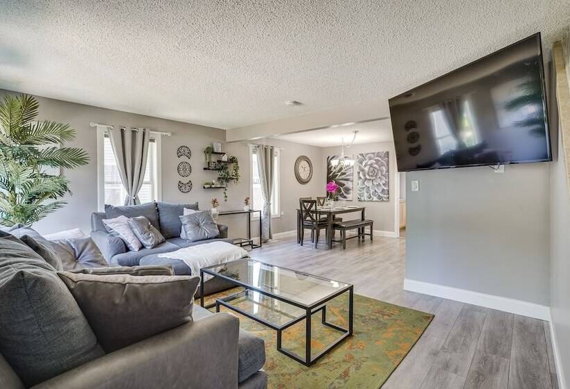 Minneapolis Home: Mins From Us Bank Stadium & More