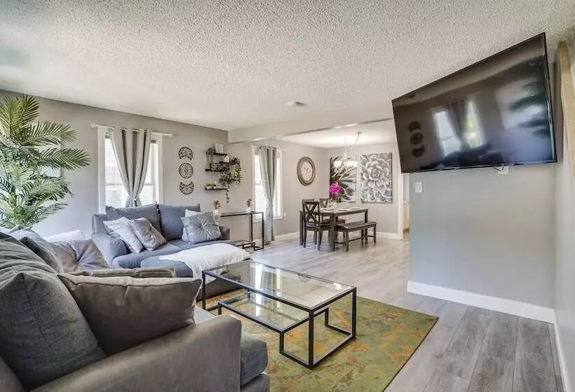 Minneapolis Home: Mins From Us Bank Stadium & More