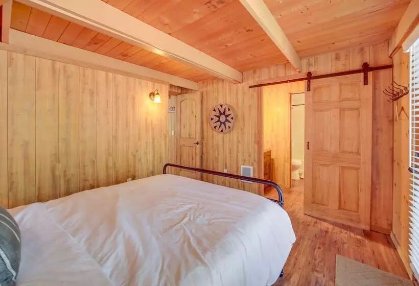 Pet Friendly Arizona Cabin   Fire Pit, Near Skiing