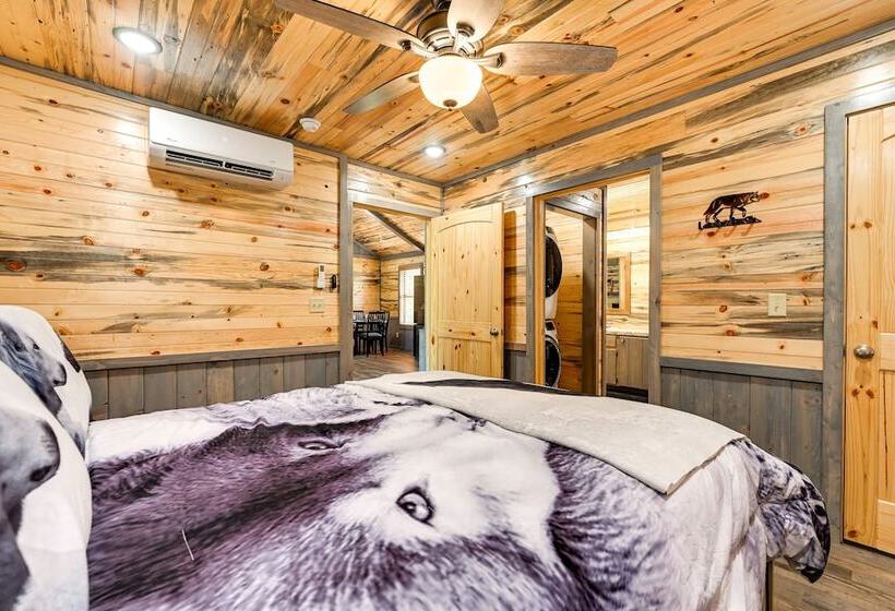 Pet Friendly Broken Bow Cabin Near Lukfata Creek!
