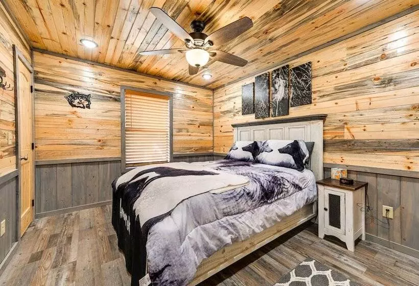 Pet Friendly Broken Bow Cabin Near Lukfata Creek!