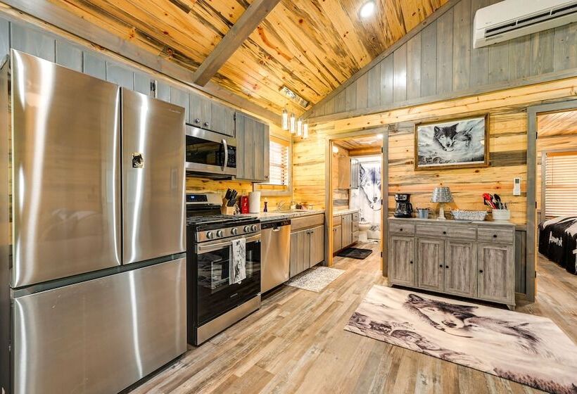 Pet Friendly Broken Bow Cabin Near Lukfata Creek!