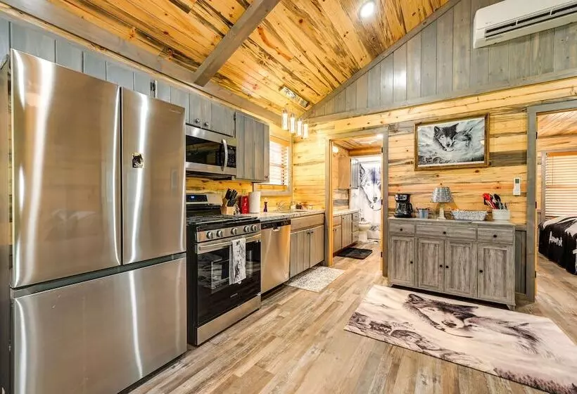 Pet Friendly Broken Bow Cabin Near Lukfata Creek!