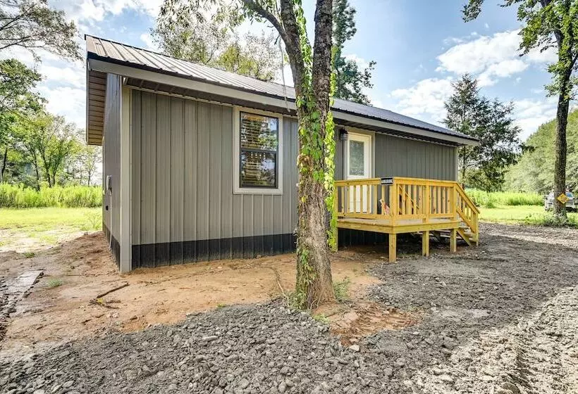 Pet Friendly Broken Bow Cabin Near Lukfata Creek!