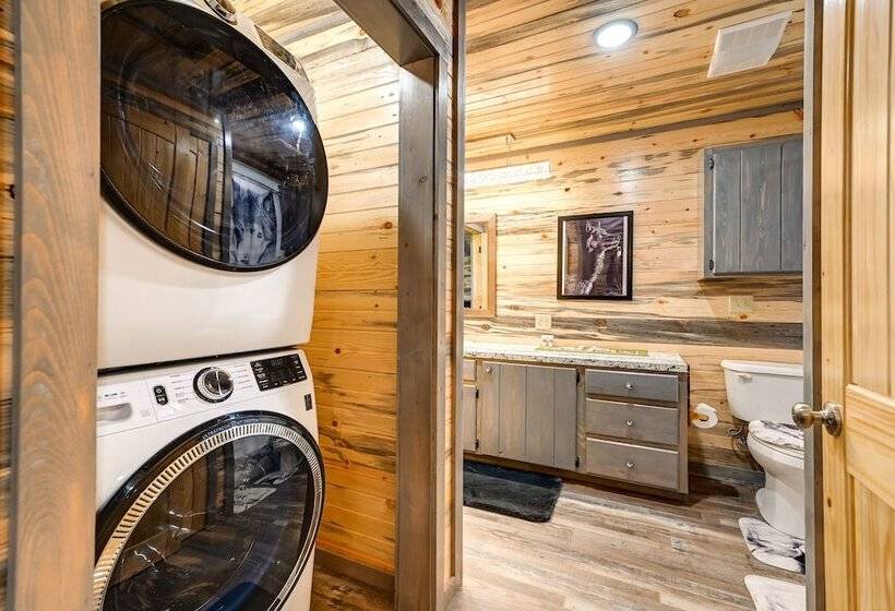 Pet Friendly Broken Bow Cabin Near Lukfata Creek!