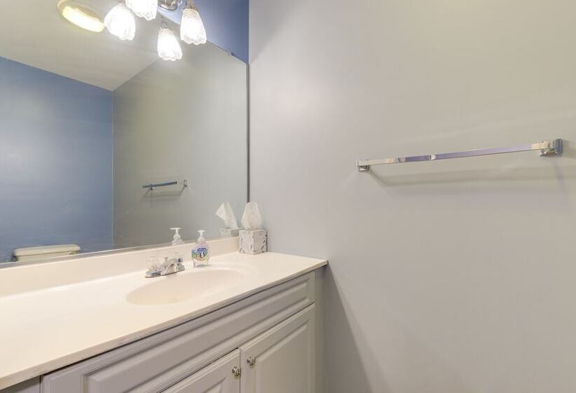 Pet Friendly Pinehurst Home W/ Deck   Near Golf