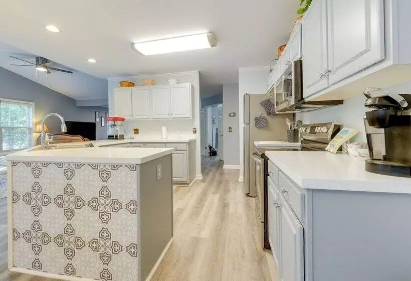 Pet Friendly Pinehurst Home W/ Deck   Near Golf