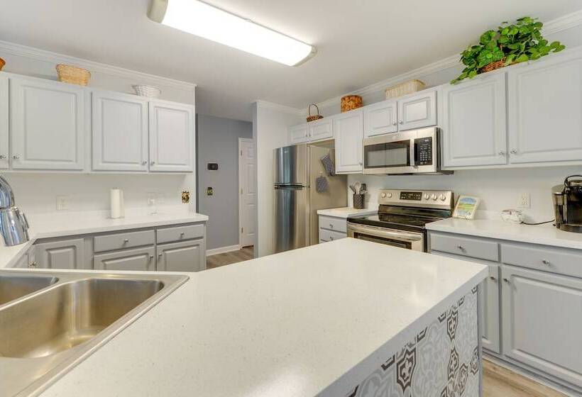 Pet Friendly Pinehurst Home W/ Deck   Near Golf