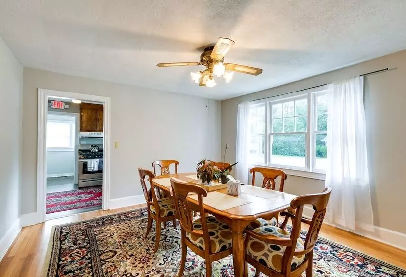 Pet Friendly Travelers Rest Home W/ Covered Patio