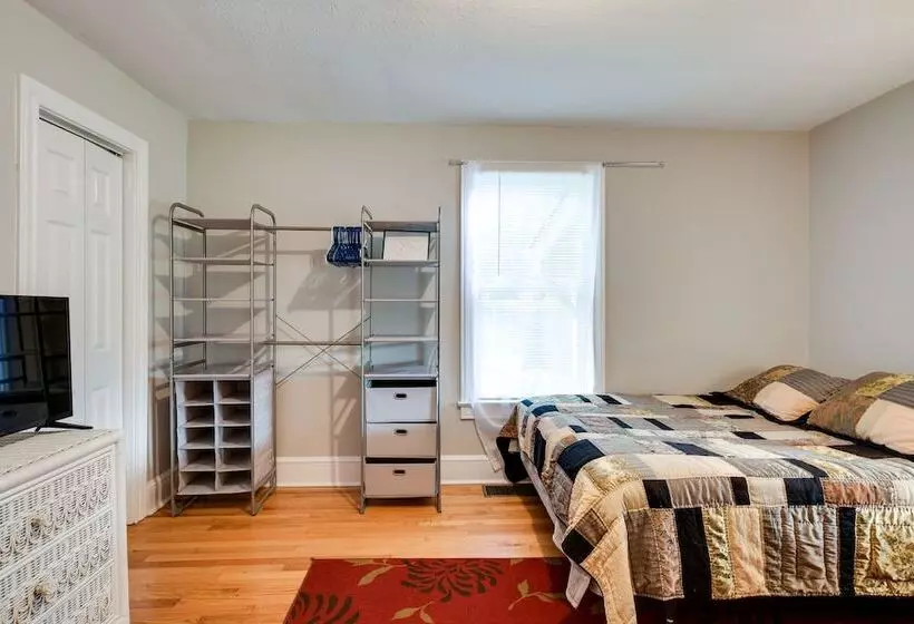 Pet Friendly Travelers Rest Home W/ Covered Patio