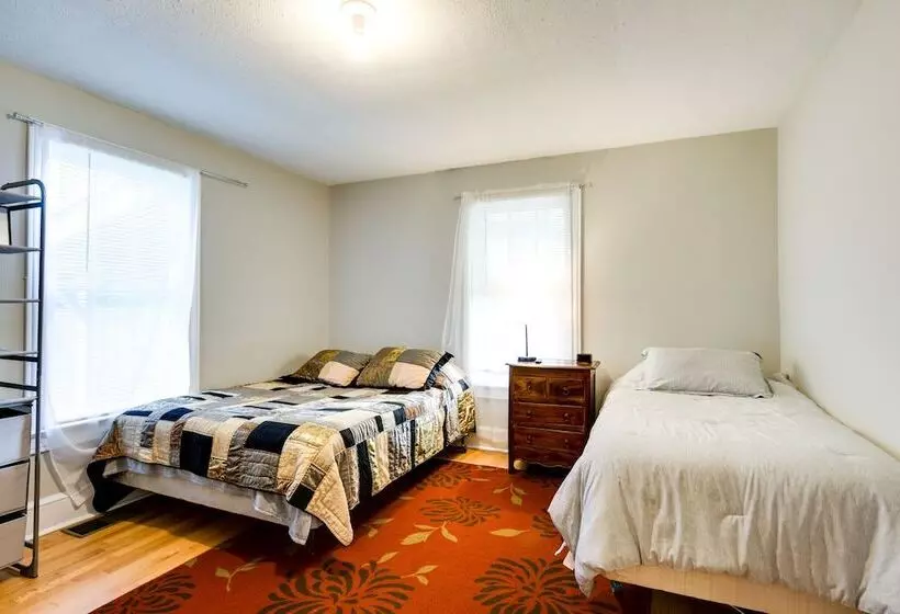 Pet Friendly Travelers Rest Home W/ Covered Patio