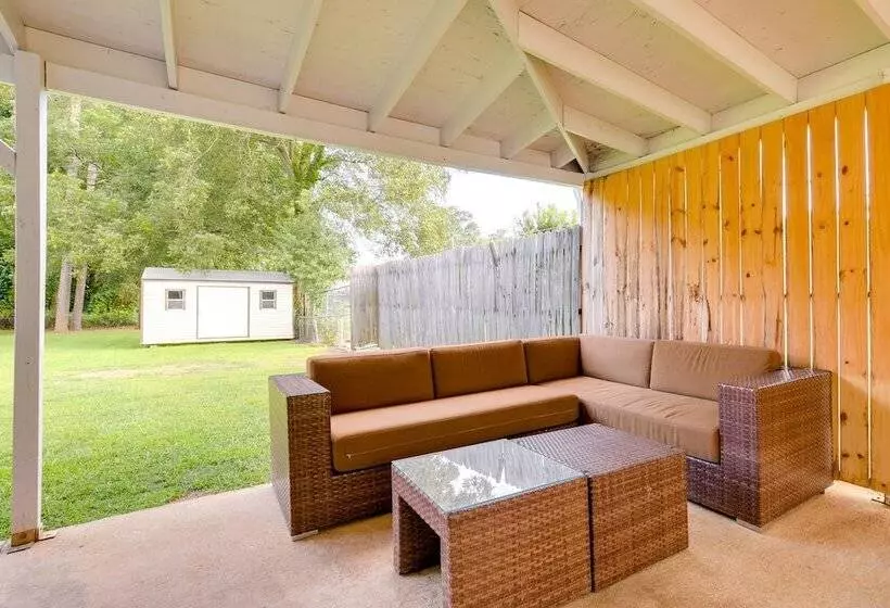 Pet Friendly Travelers Rest Home W/ Covered Patio