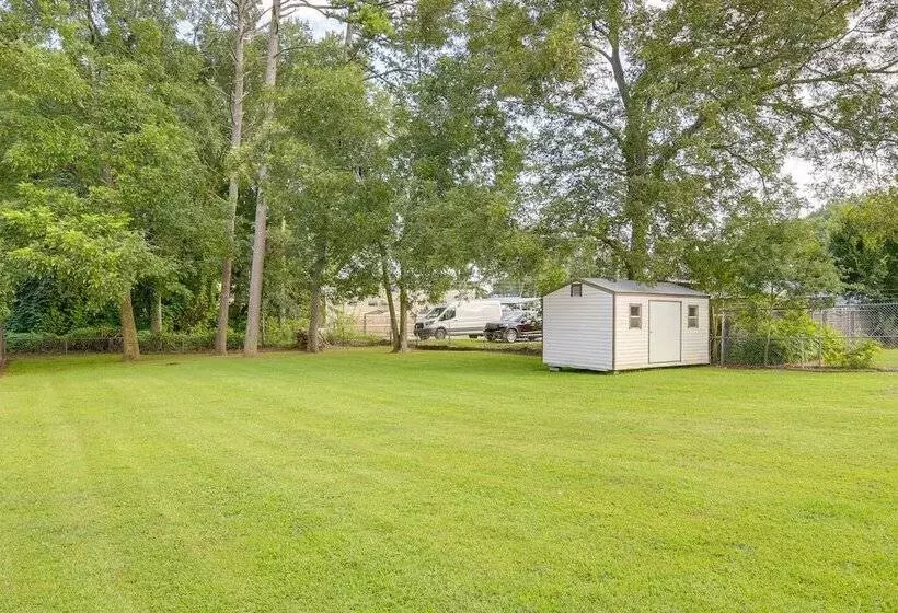 Pet Friendly Travelers Rest Home W/ Covered Patio