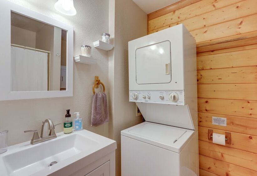 Remote Escape: Murphy Cozy Cabin In The Woods