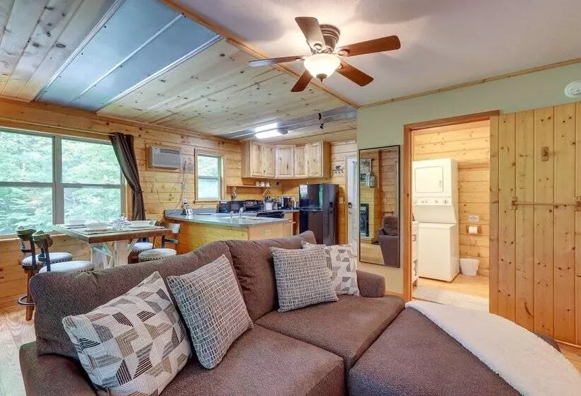 Remote Escape: Murphy Cozy Cabin In The Woods