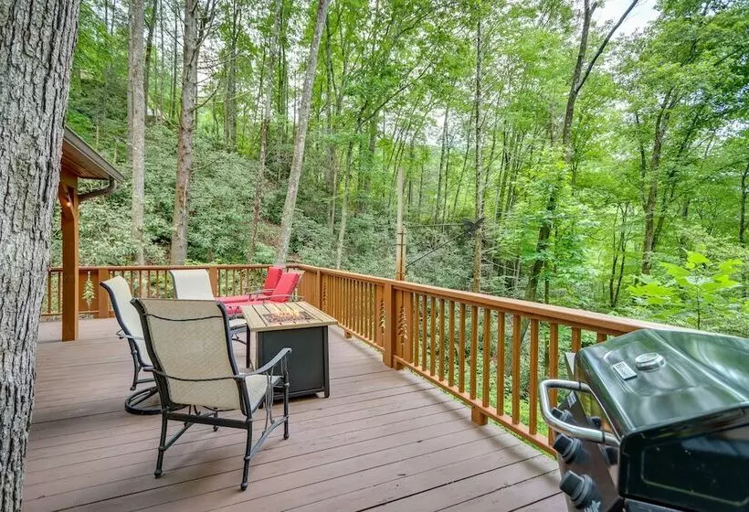 Remote Escape: Murphy Cozy Cabin In The Woods