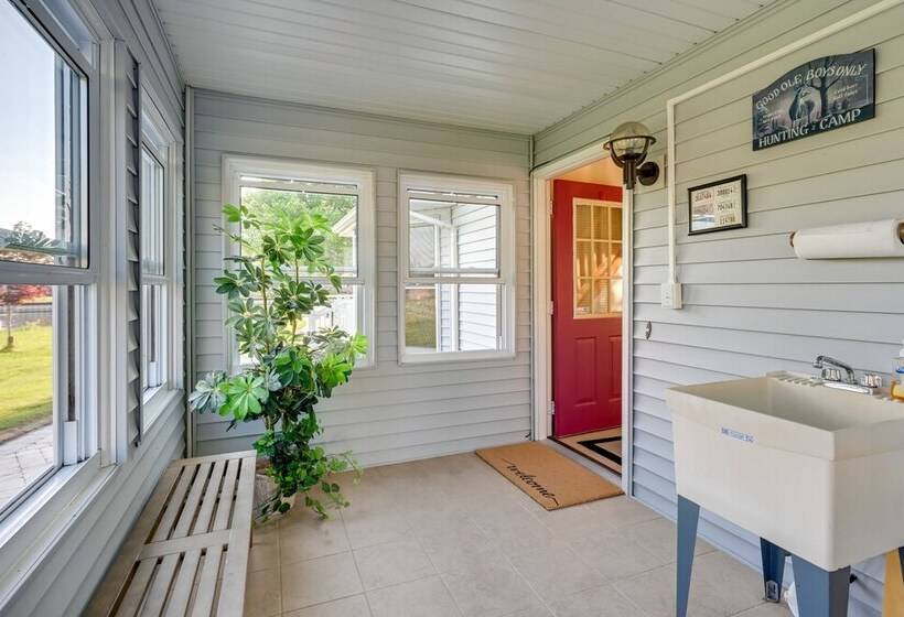 Riverfront Au Gres Cottage W/ Fire Pit & Grill!