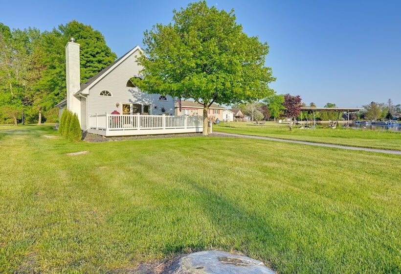 Riverfront Au Gres Cottage W/ Fire Pit & Grill!